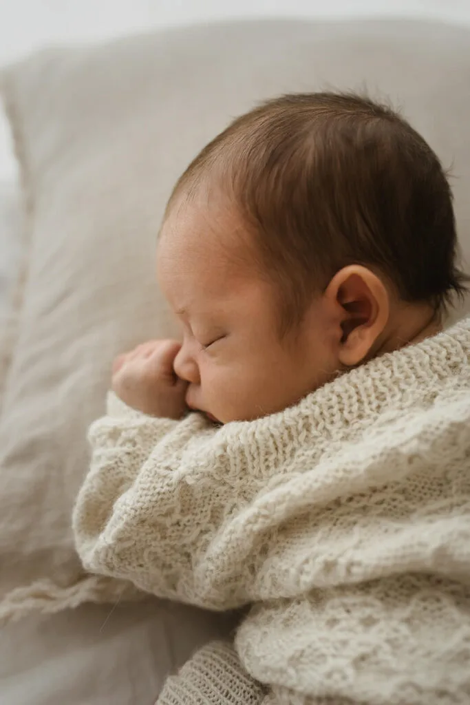 NEUGEBORNENFOTOSHOOTING-BERLIN-OHBABY-FOTOGRAFIE