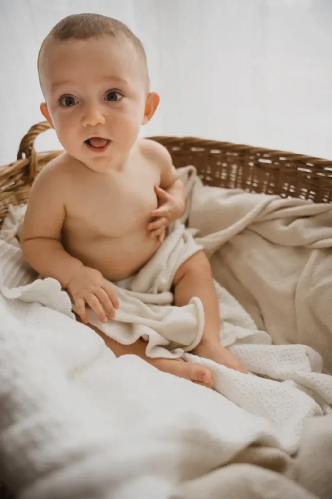 Professionelle-natuerliche-Babyfotos